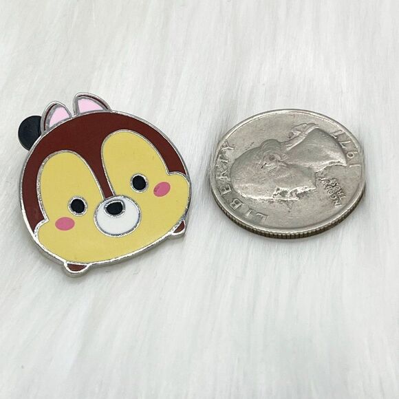 🔮5/$25 Disney Chip 'n' Dale Chip Tsum Tsum Pin - Picture 2 of 3